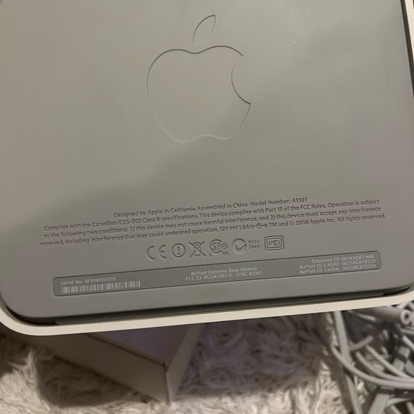 Apple AirPort Extreme Base Station MB763LL/A Wireless Router Wi-Fi 802.11n A1301 - Picture 11 of 11